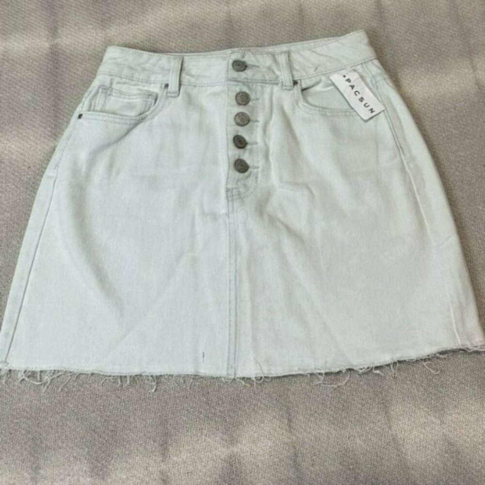 PacSun Jean Skirt Size 26 Regular NWT Mini Light Wash